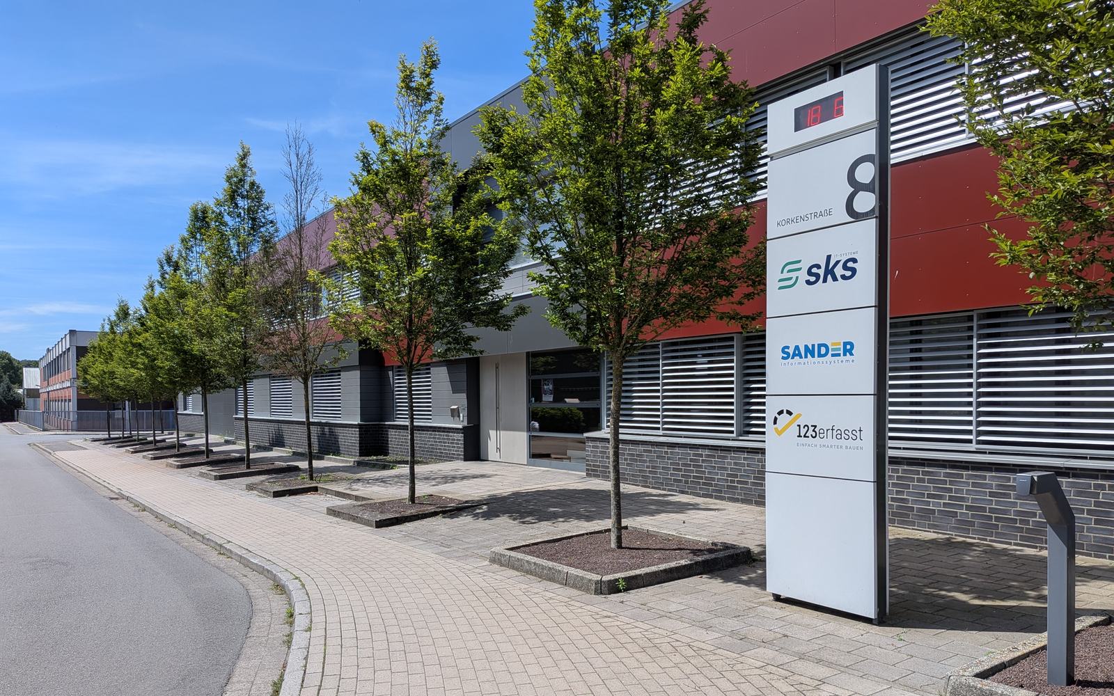 Das Bürogebäude der SKS GmbH an der Korkenstraße 8 in Lohne